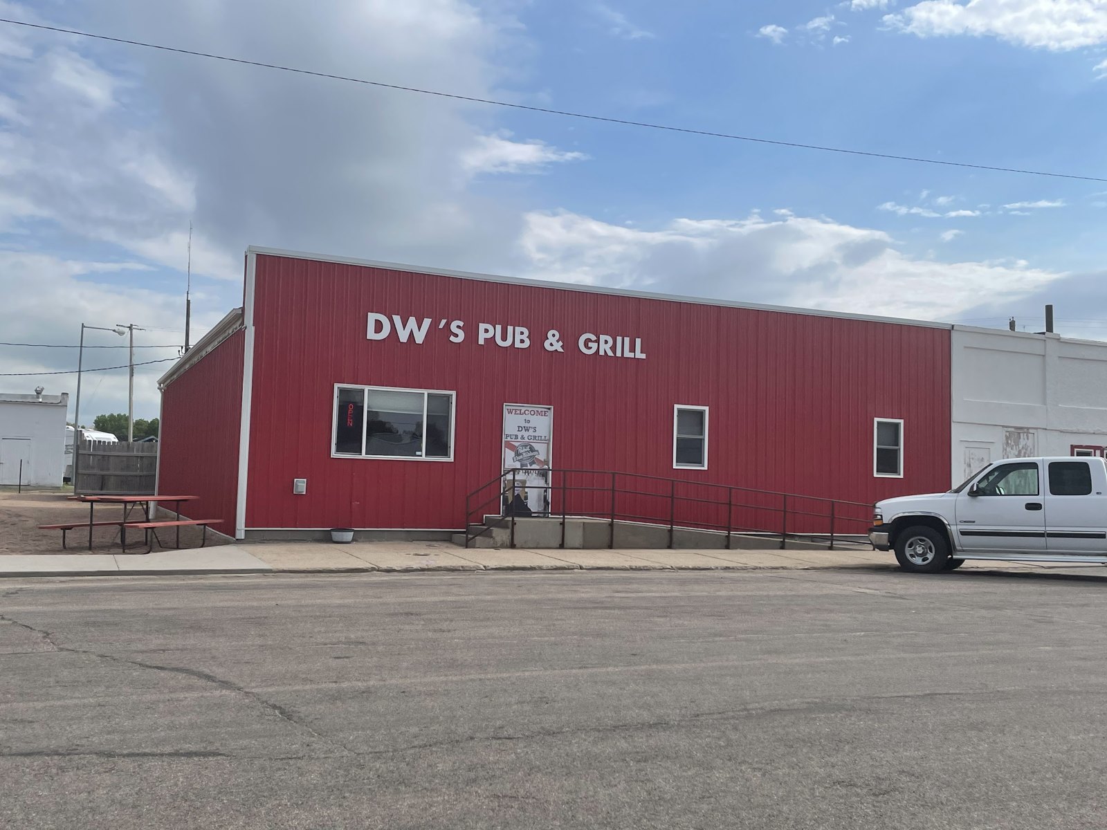 D W’s Pub D W’s Pub