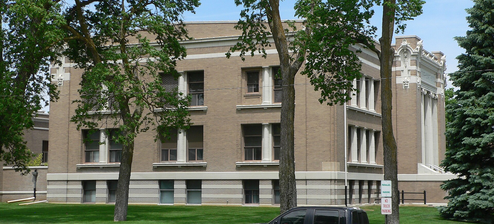 Custer County Courthouse
