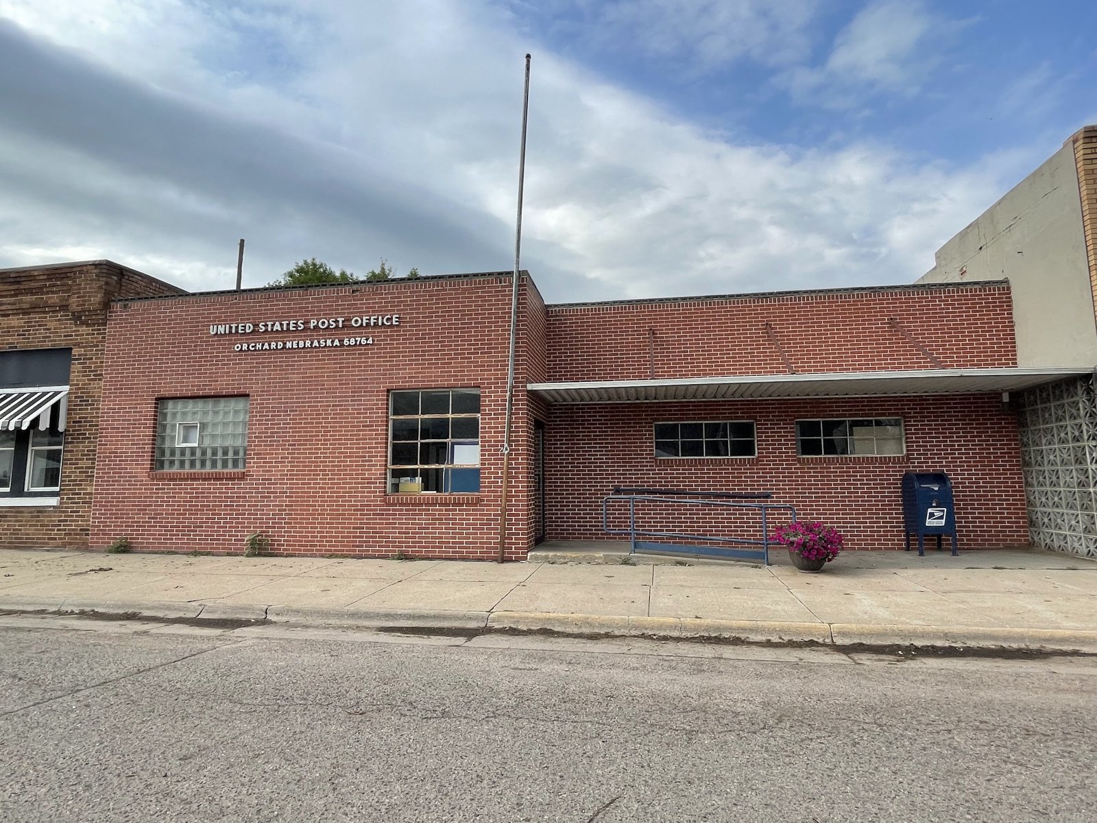 Orchard Post Office 68764