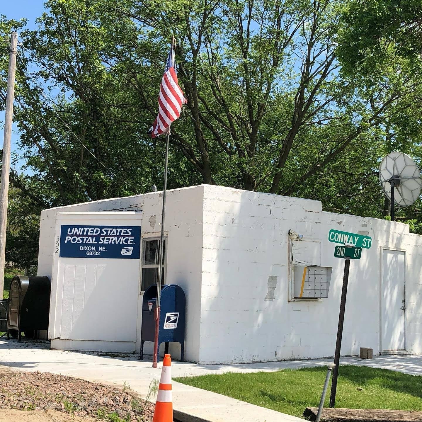 Dixon Post Office