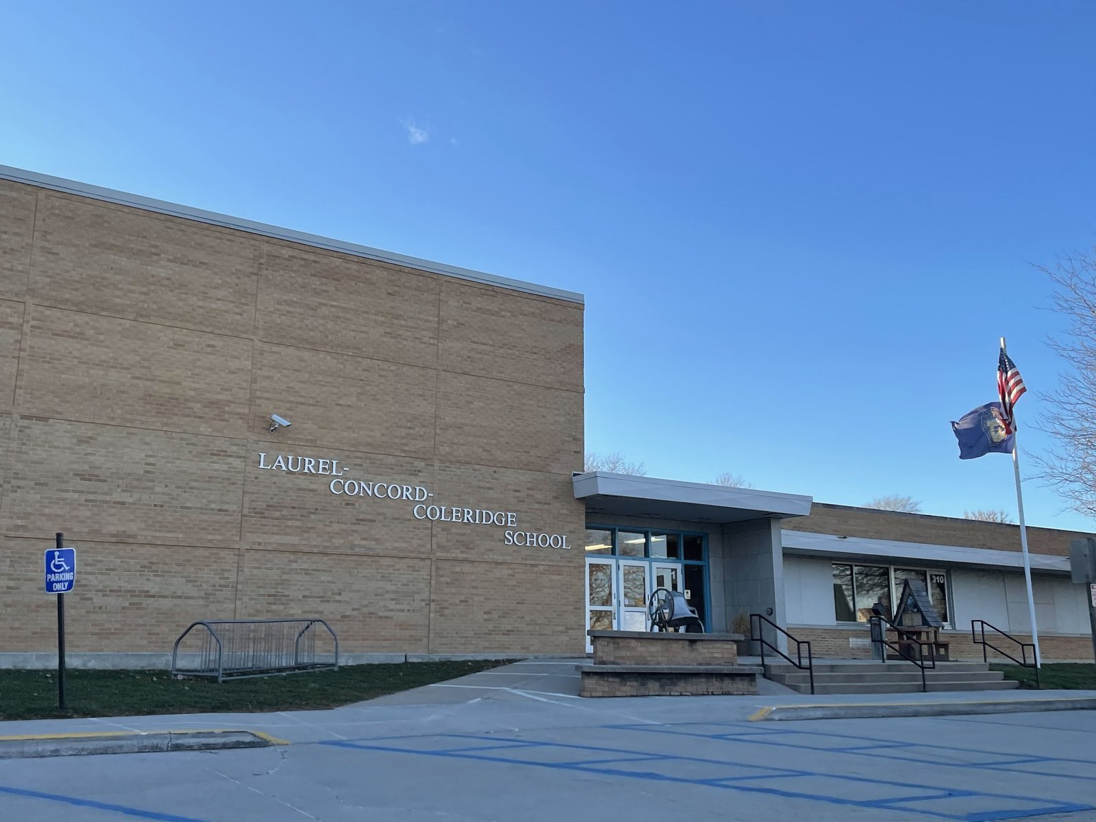 Laurel-Concord-Coleridge Middle School Laurel-Concord-Coleridge Middle School