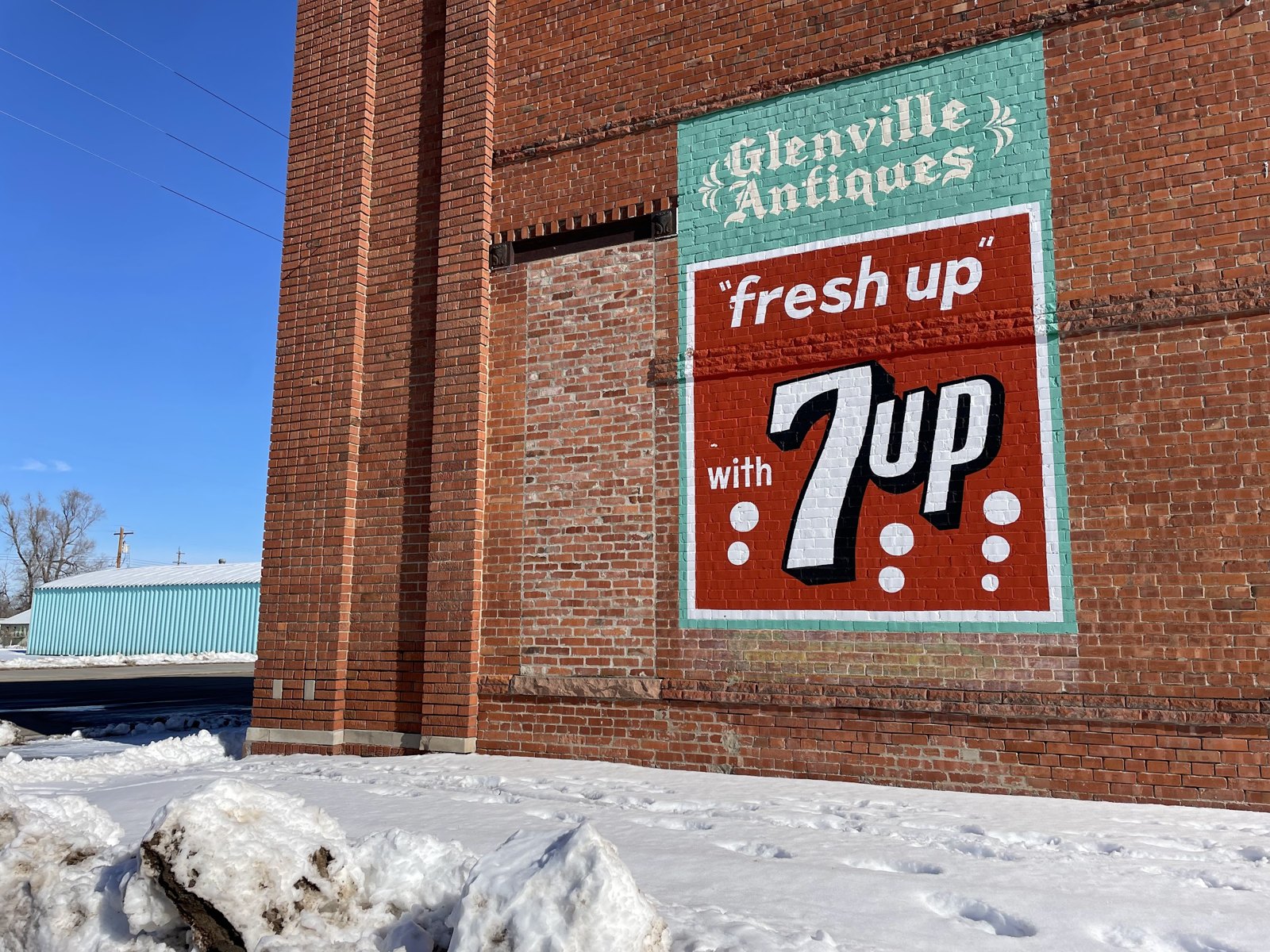 7Up ghost sign, Glenvil, Nebraska 7Up ghost sign, Glenvil, Nebraska