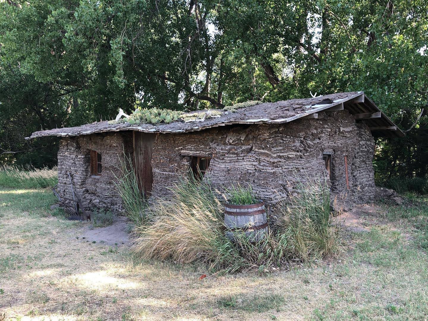 Sod house, Gothenburg, Nebraska Sod house, Gothenburg, Nebraska