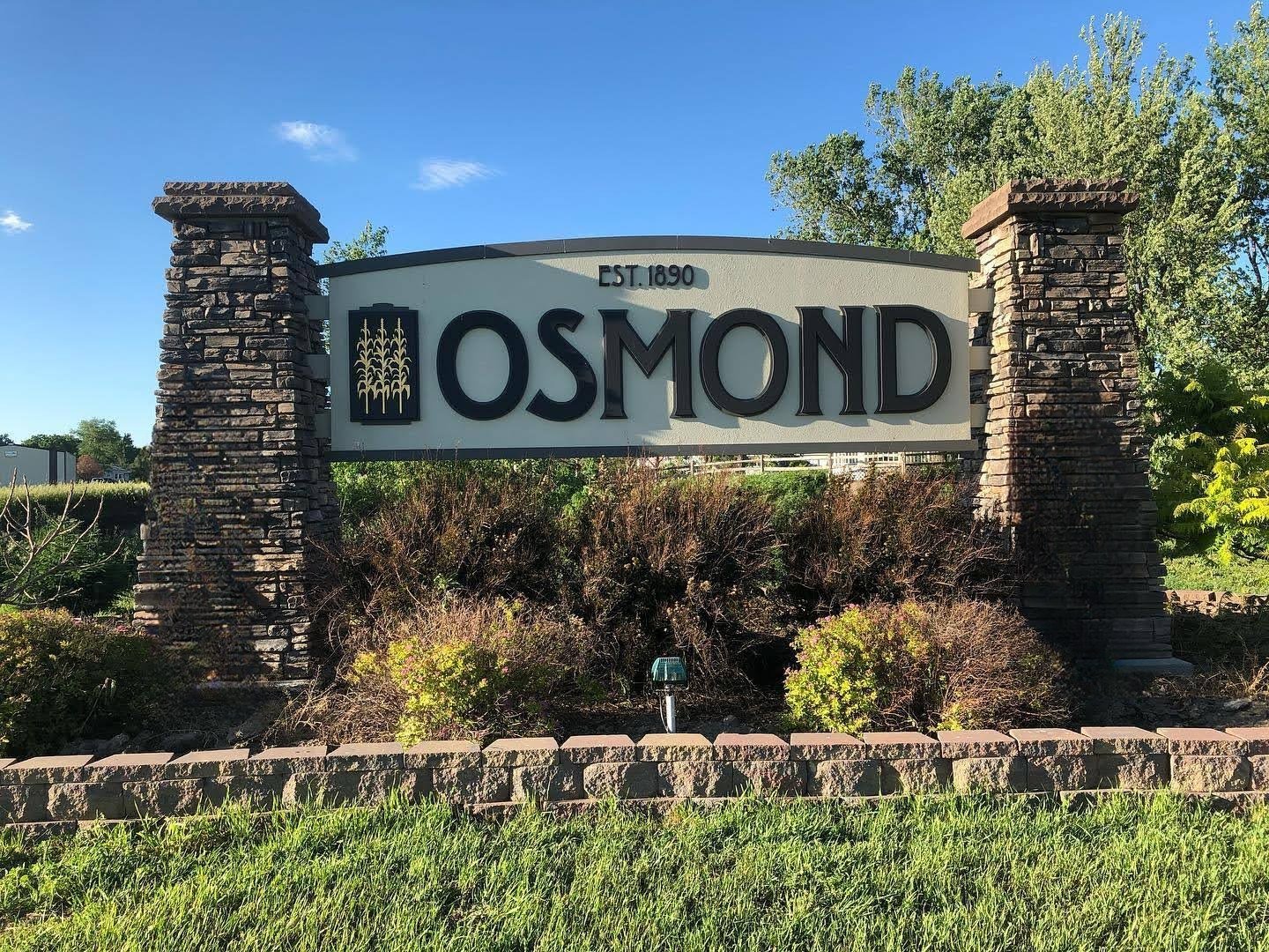 Osmond welcome sign, Osmond, Nebraska Osmond welcome sign, Osmond, Nebraska